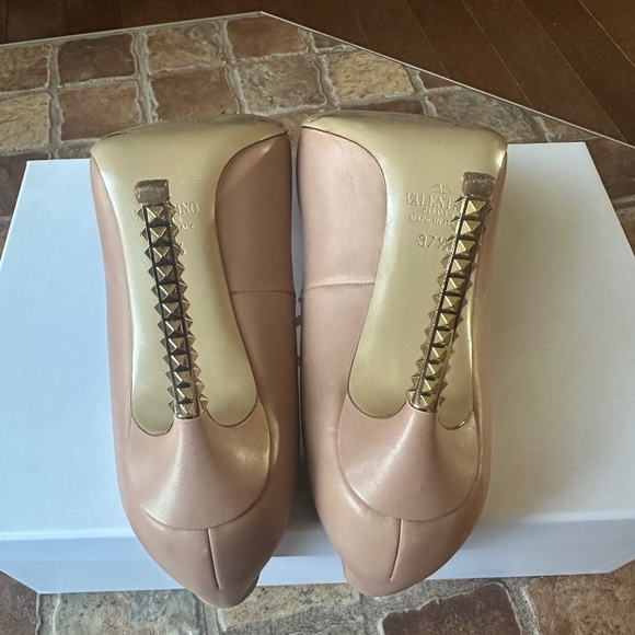 Valentino Garavani Extreme Heel Nappa Pump - Picture 14 of 16